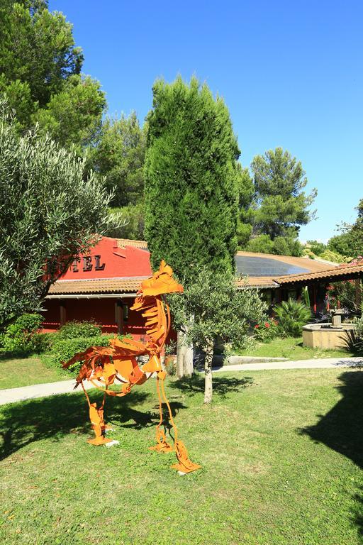 Kyriad Aix-En-Provence Mas Des Oliviers Hotel Exterior foto